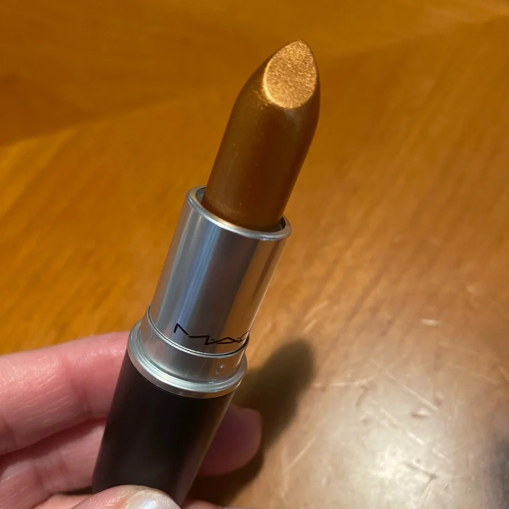 MAC Lipstick Bronze Shimmer